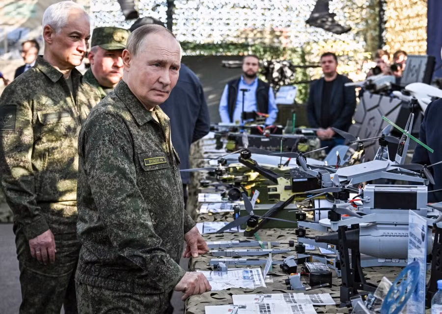 ap-russia-putin-military-1100x782.jpg