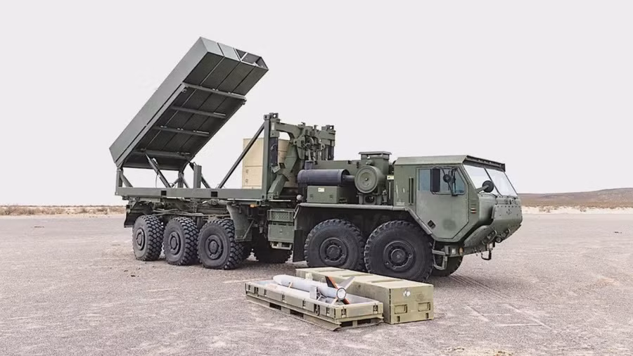 castelion-blackbeard-launch-truck.jpg