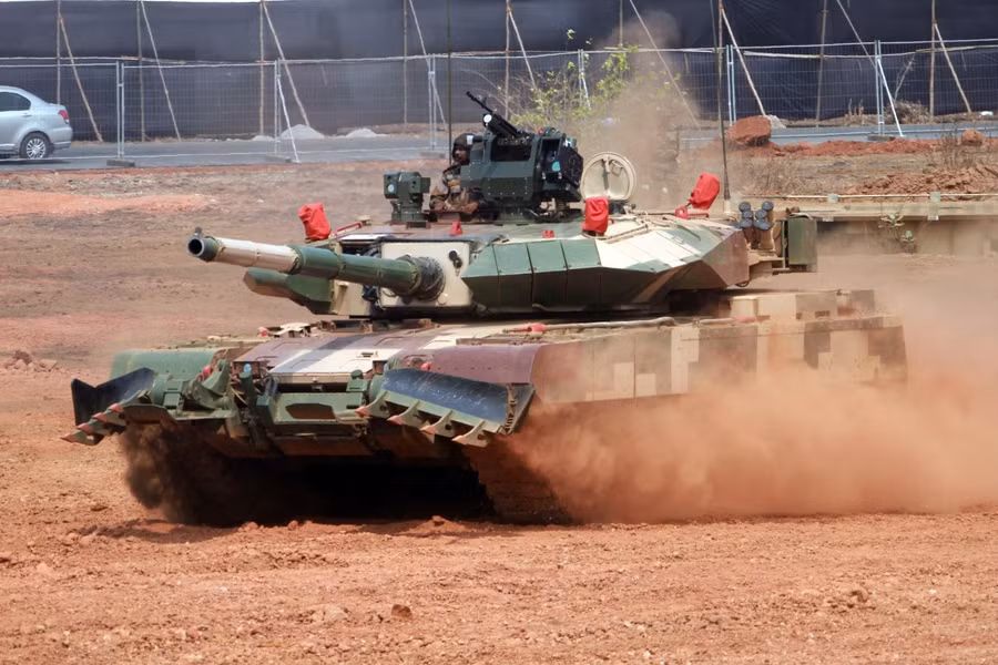 Xe tăng Arjun sắp có trận quyết đấu với Abrams