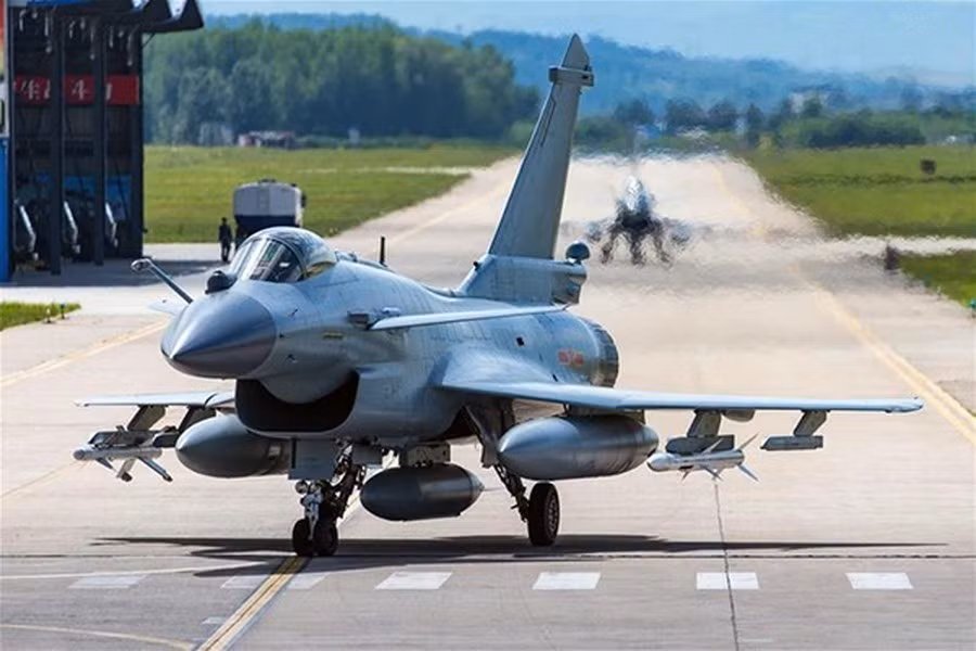 Thất vọng với Su-35, Iran muốn mua J-10C Trung Quốc