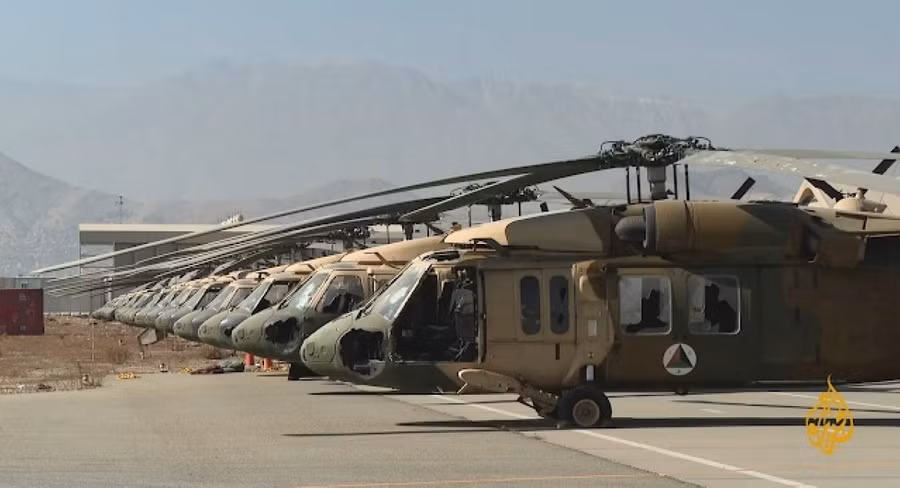 Ông Trump quyết lấy lại 'núi vũ khí' mắc kẹt tại Afghanistan