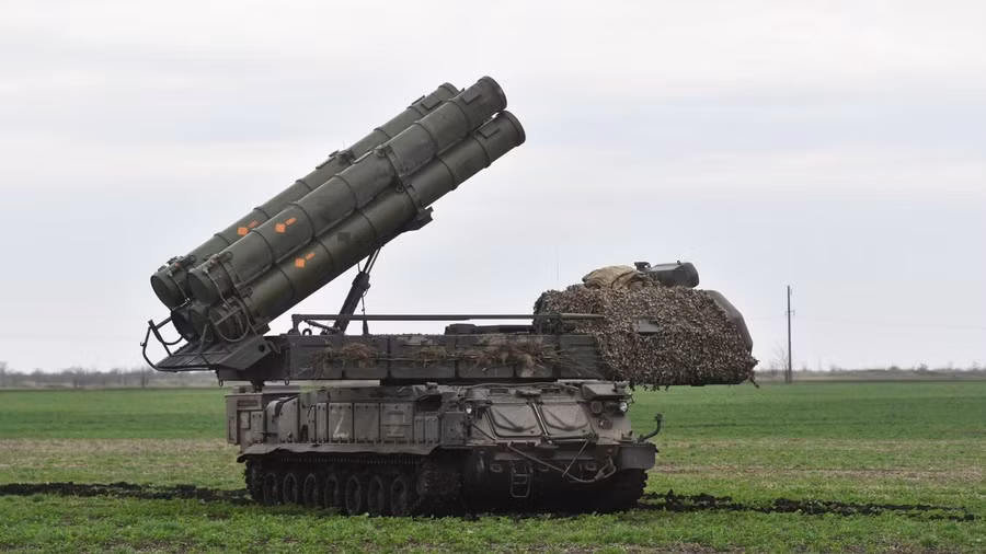 zenitno-raketnyi-kompleks-buk-m3-pvo-vs-rf-na-pozicii-v-zone-svo-1ff4rmkr-1681477201-1536x864-7863-9231.jpg