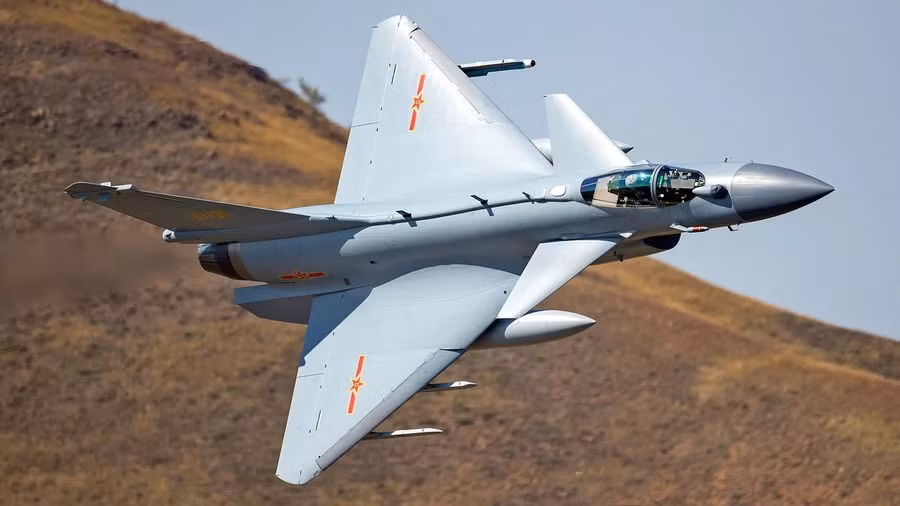Tiêm kích J-10 có thêm đơn hàng lớn sau màn thực chiến xuất sắc trước Rafale?