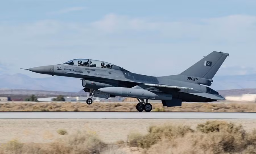 paf-f-16-mlu-01.jpg
