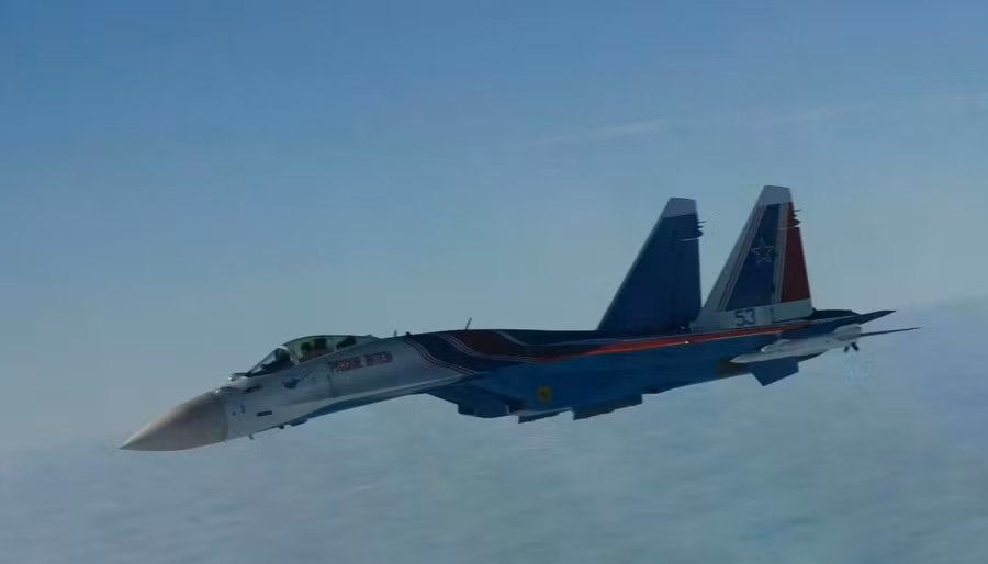 su-35s-pilotnoyi-grupy-russkye-vytyazy-pid-chas-suprovodzhennya-tu-95-na-barentsevym-moremfoto-zbrojni-syly-norvegiyi.jpg