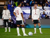 Man Utd thua mất mặt trước ‘đội bóng tí hon’