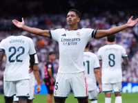 Được HLV Mourinho 'cởi trói', Bellingham trở lại 'phiên bản nguy hiểm nhất'
