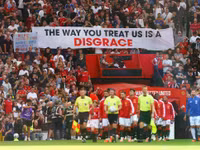 Chùm ảnh: Những khoảnh khắc kịch tính trận derby Manchester 
