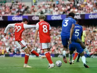 Arsenal thắng ngược Chelsea 